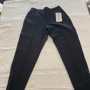 Athleta Classic Black women's Trousers size XS Venice, pintuck pants